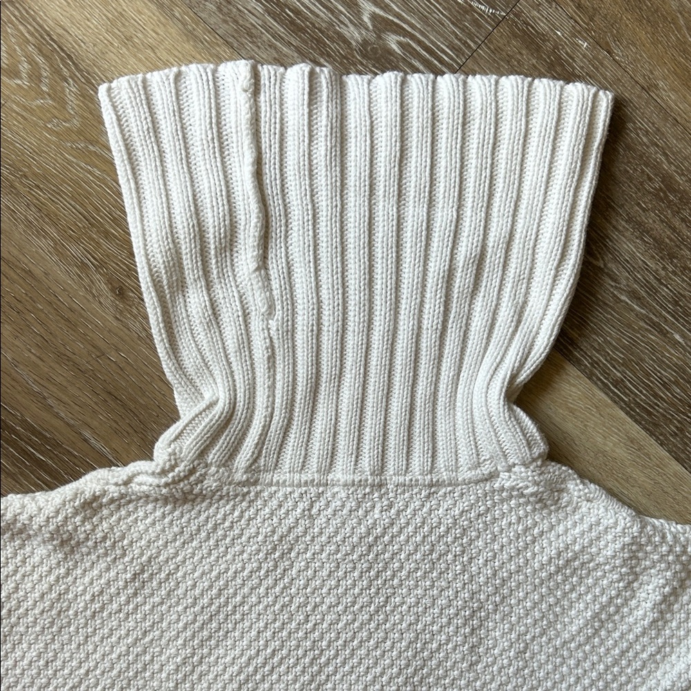 Elegant Rachel Ashwell Cozy Cotton Cream Cable Knit Turtleneck Sweater - Picture 4 of 13
